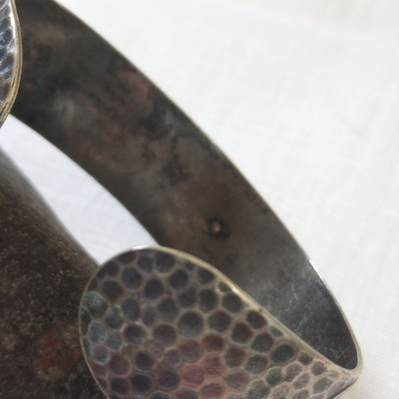 1934 Chicago Worlds Fair Cuff Bracelet Souvenir hammered silvertone - Picture 7 of 10